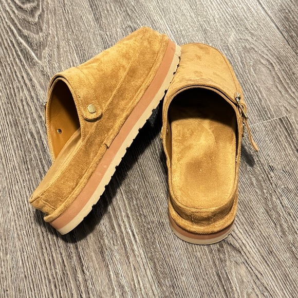 Madden Girl Slip-On Shoes - Picture 2 of 3